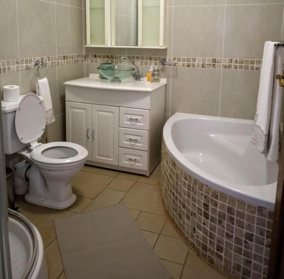 Mountain Rose Guesthouse Louis Trichardt Eksteriør bilde