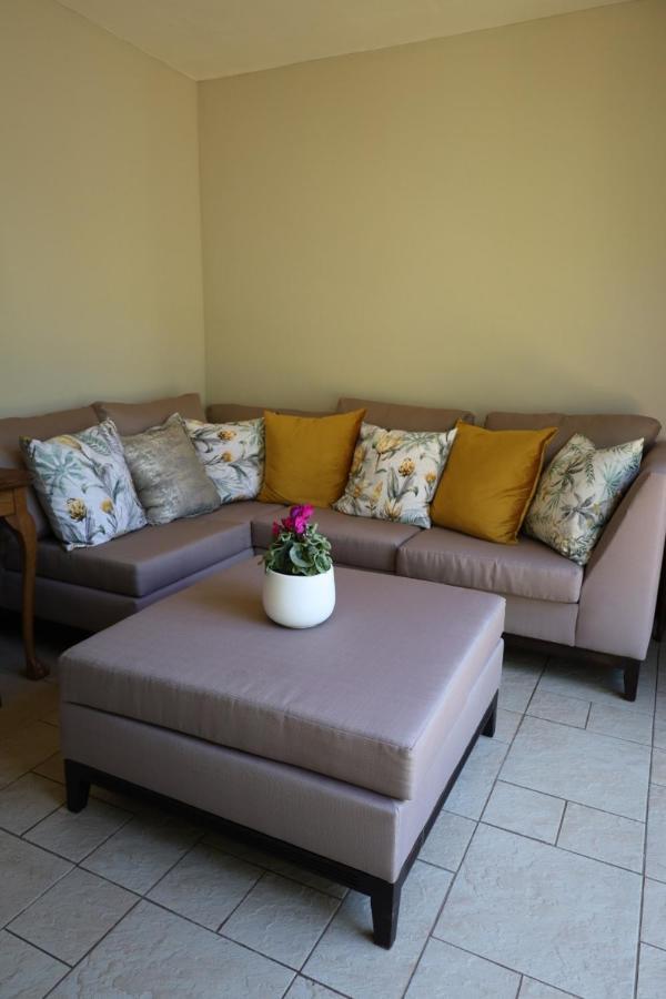 Mountain Rose Guesthouse Louis Trichardt Eksteriør bilde